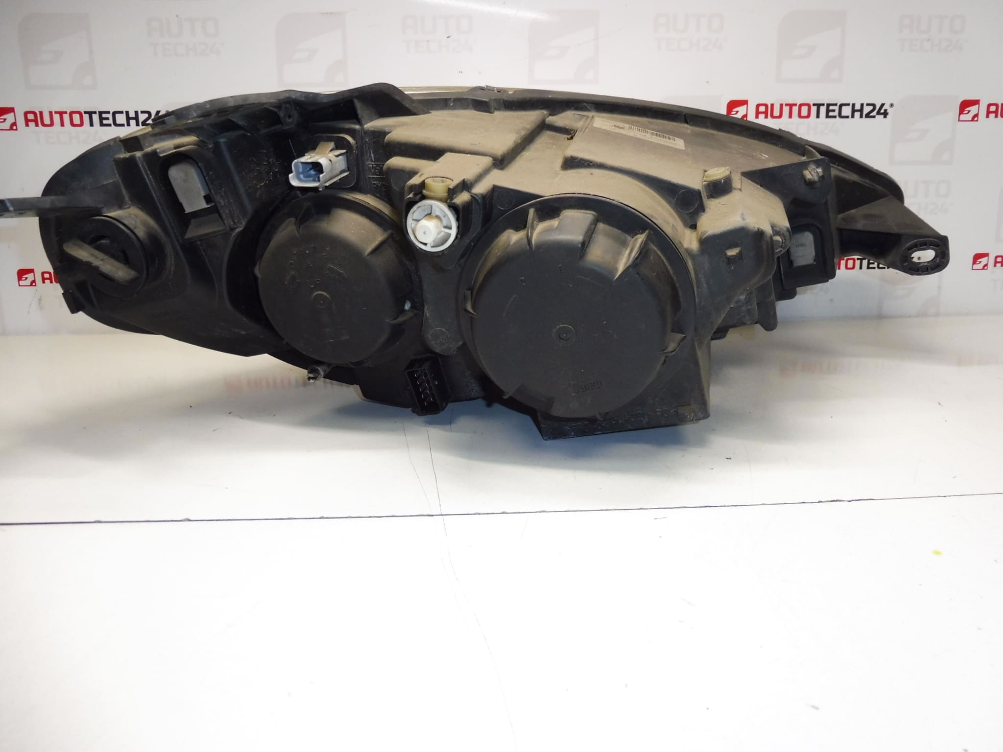 Phare avant gauche Peugeot 807 1400964380 89901574 6208F1 – Image 2