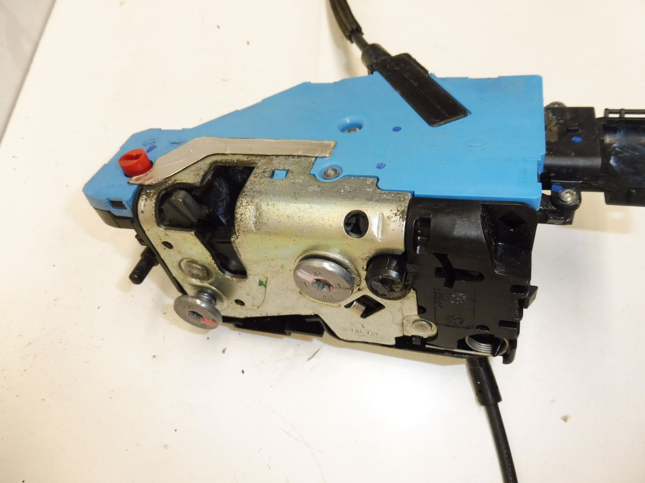 Serrure de porte arrière gauche Peugeot 207 24087816 24091816 – Image 2