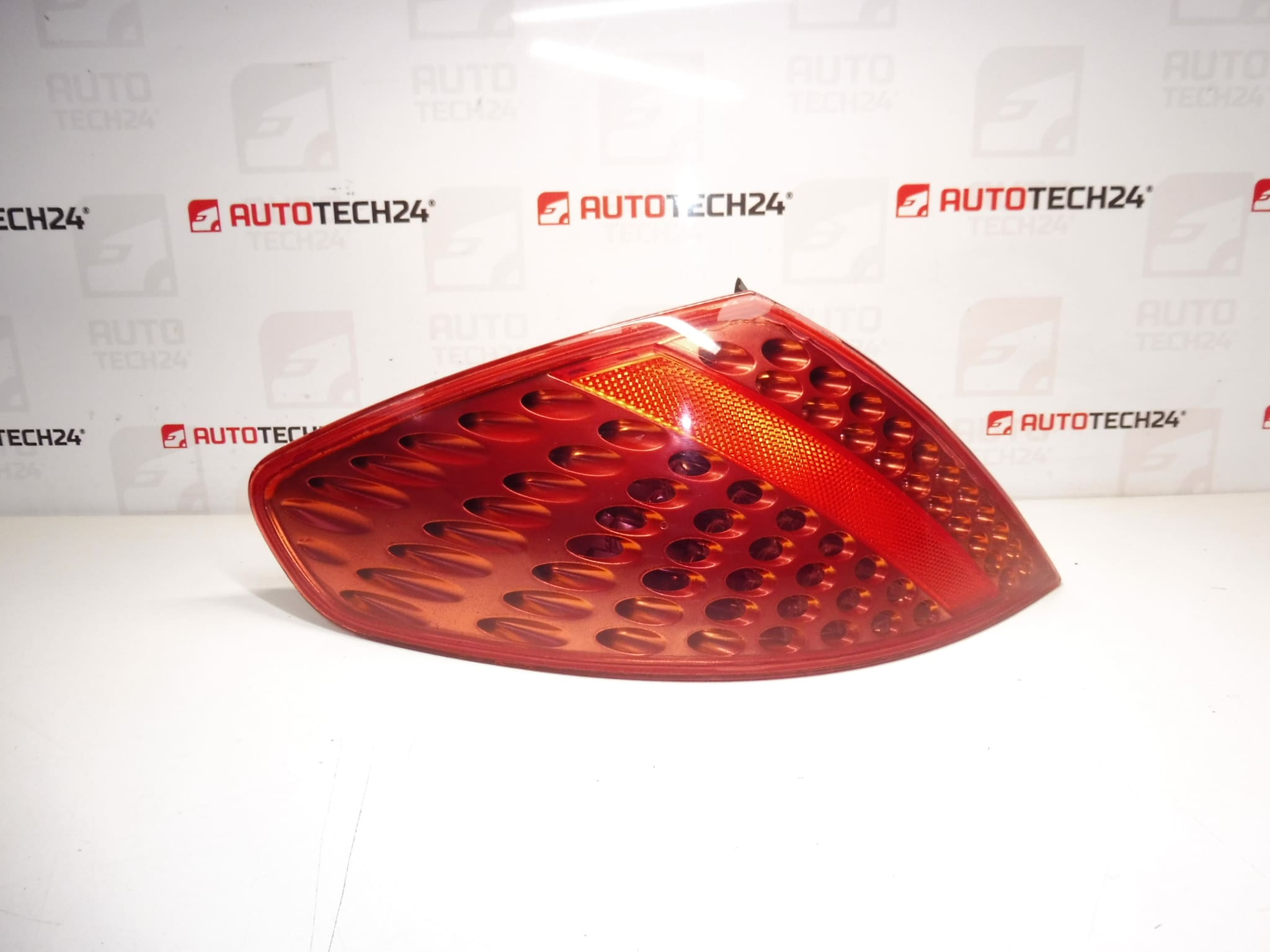 Feu arrière gauche Peugeot 307 CC 714025600761 6350S3 6350X4