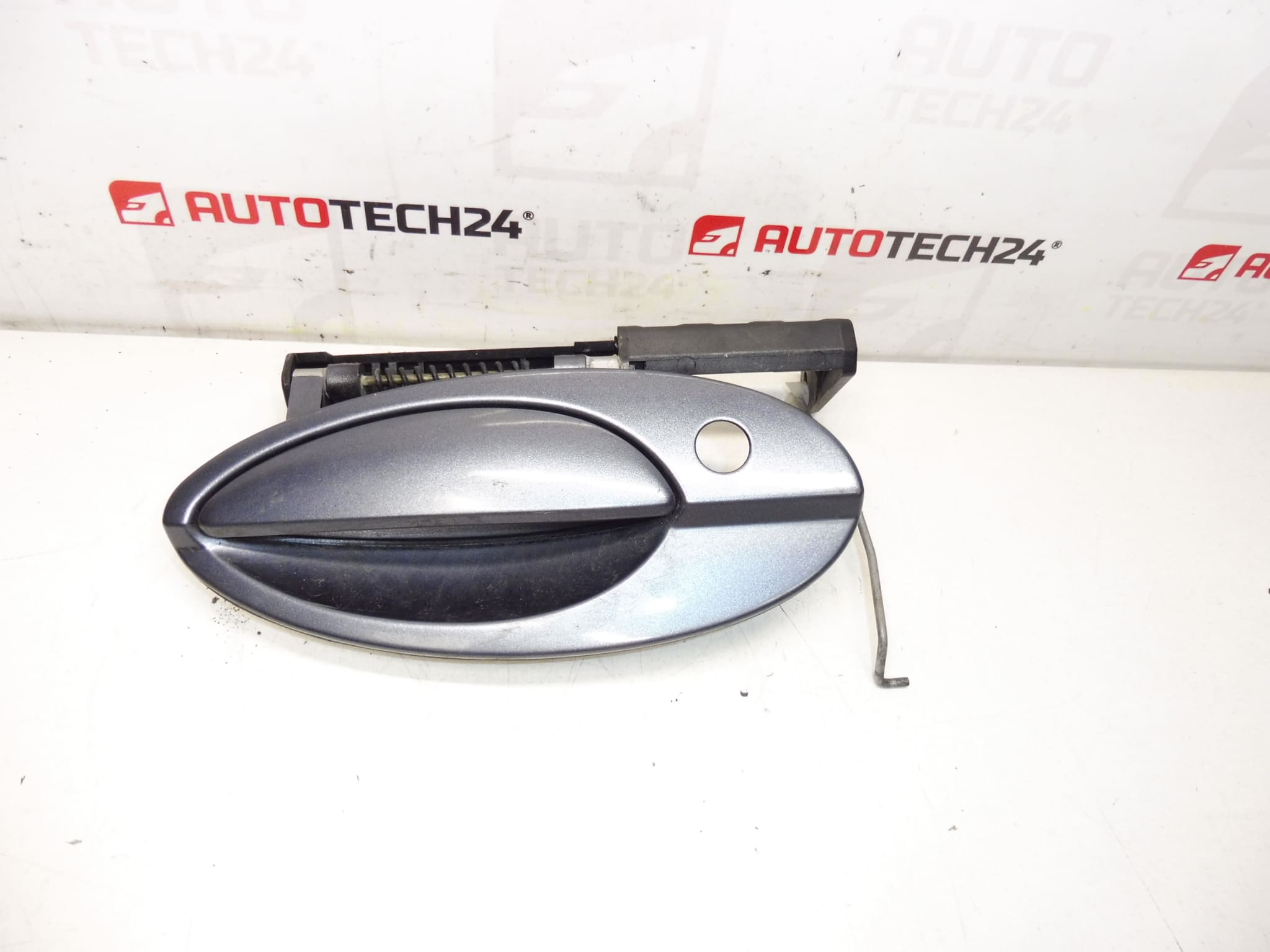 Poignée de porte avant gauche Citroën C5 I et II EZWD 9634766077 9634765877