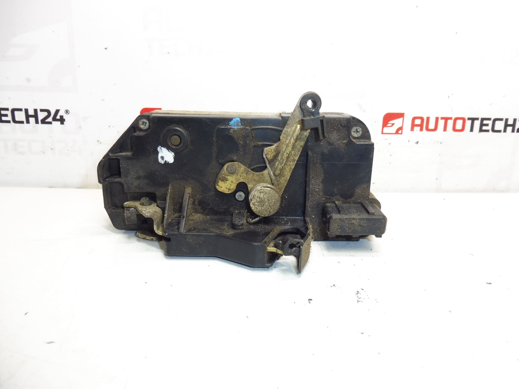 Serrure de porte arrière droite Peugeot 206 913868