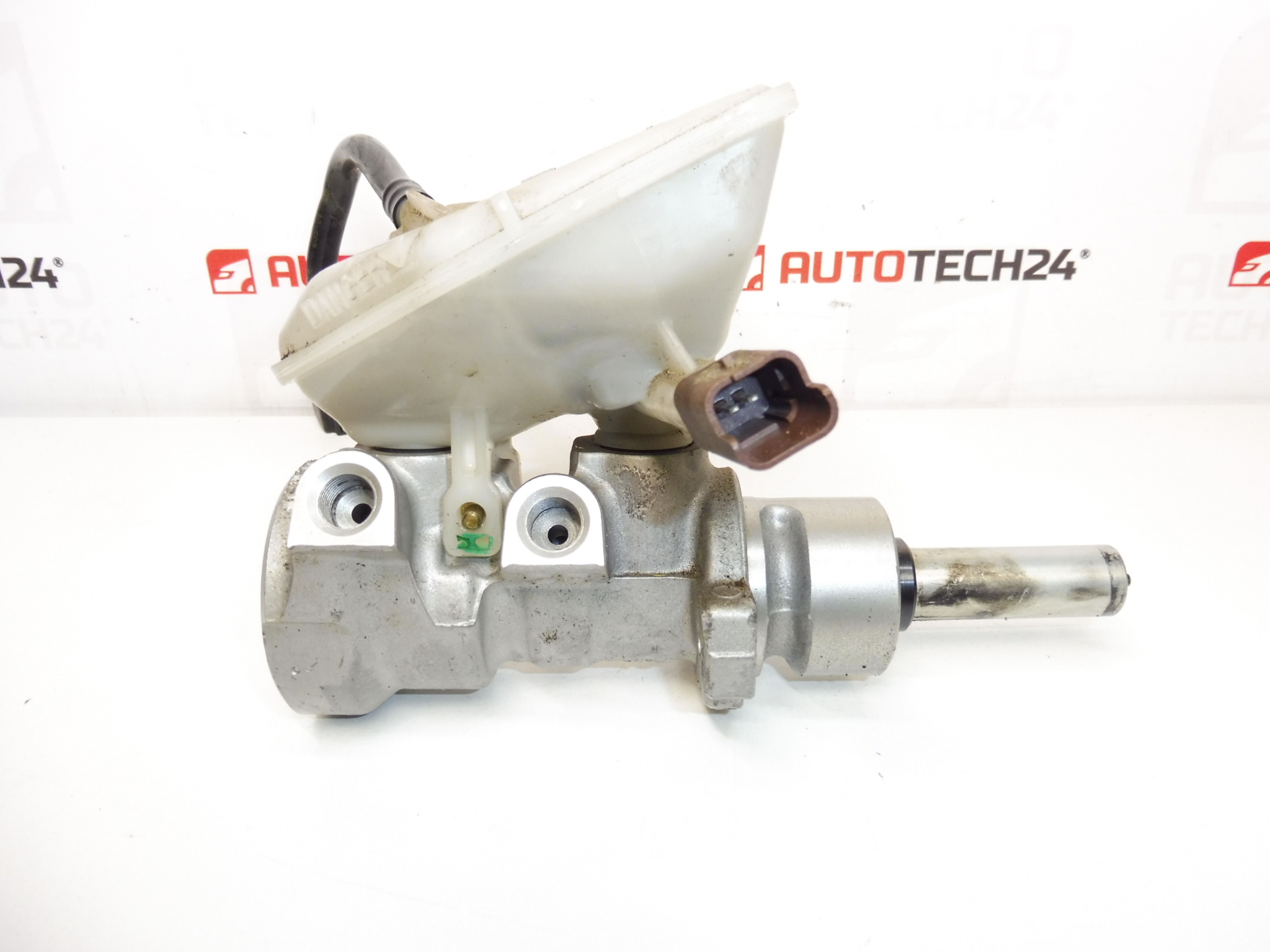 Cylindre de frein principal BOSCH PSA 0204123596 22472579 4601L2