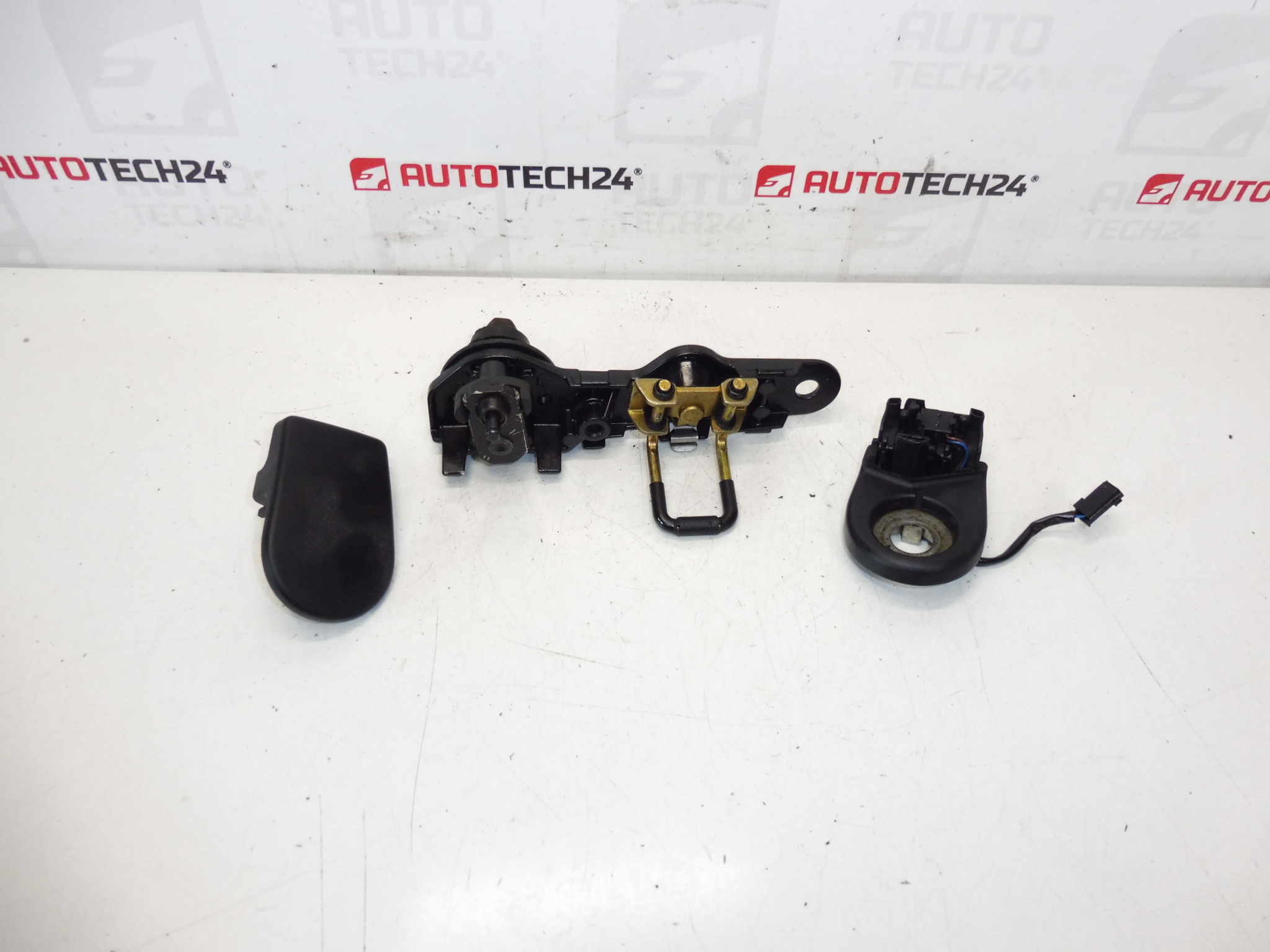 Mécanisme d'essuie-glace arrière Citroën C5 Break jusqu'en 2007 9651000780 6405K2