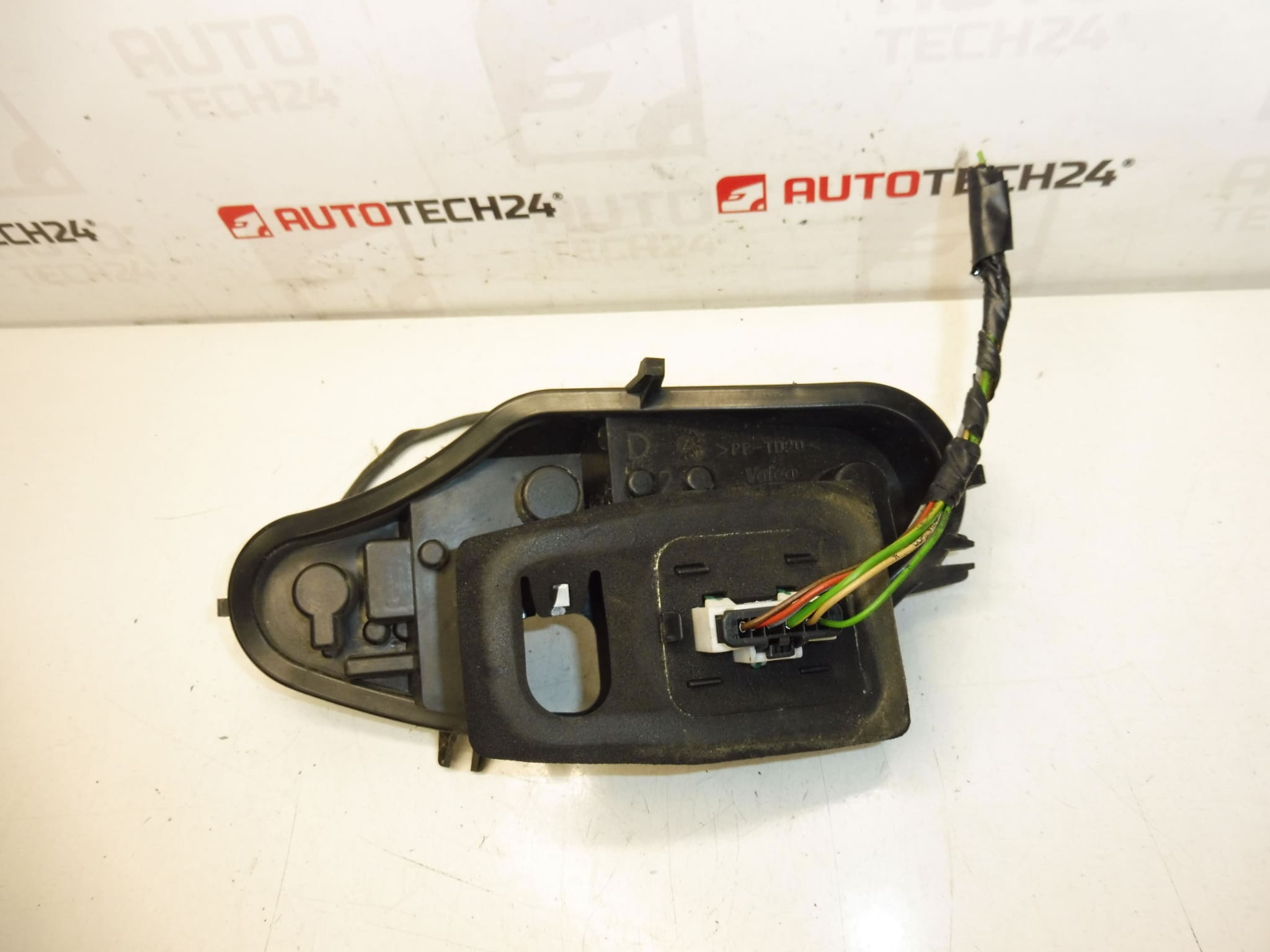 Aile pied de feu arrière droit Citroën C3 II 6351KQ – Image 2