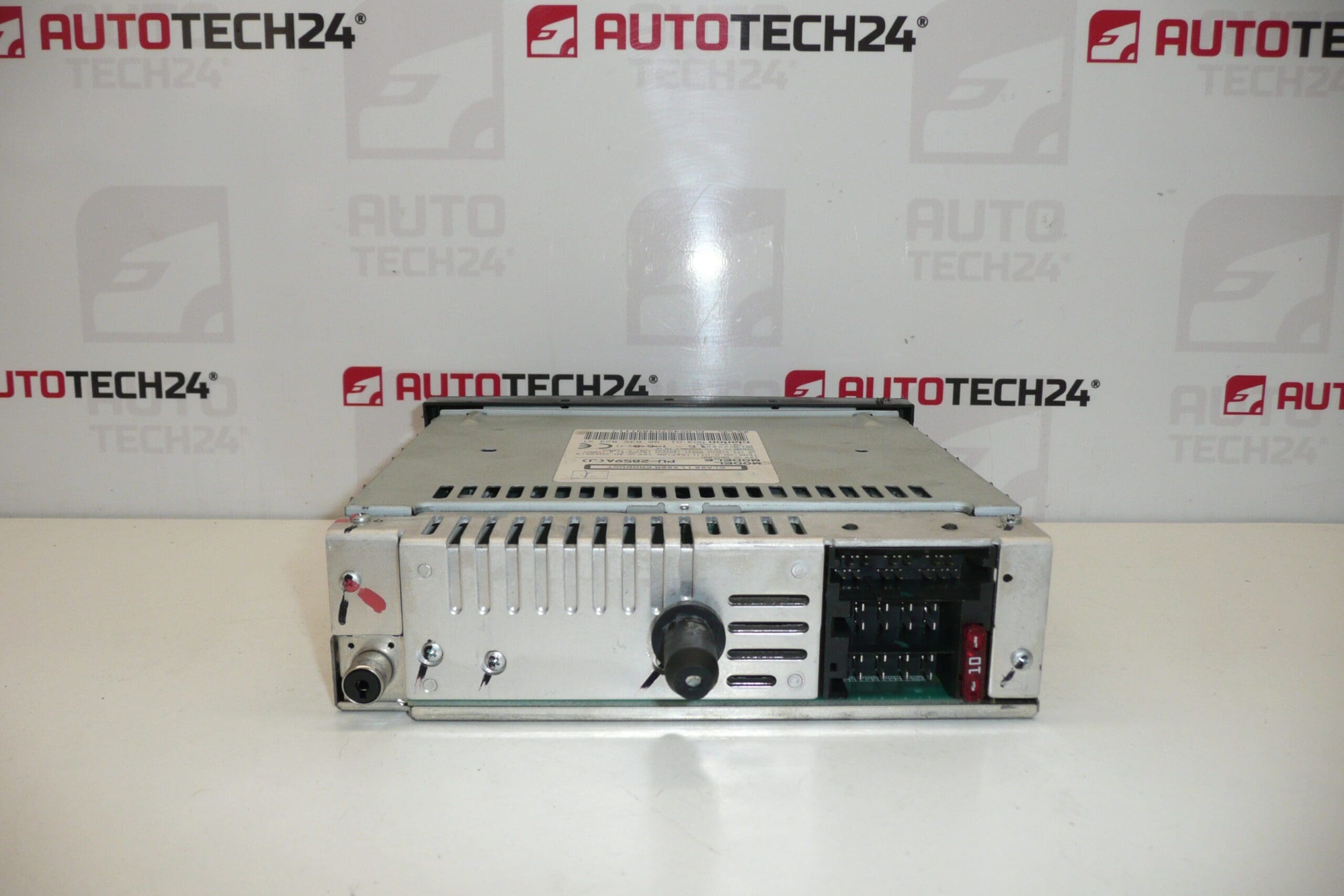 Autoradio CLARION Citroën Peugeot 96635824XT – Image 2