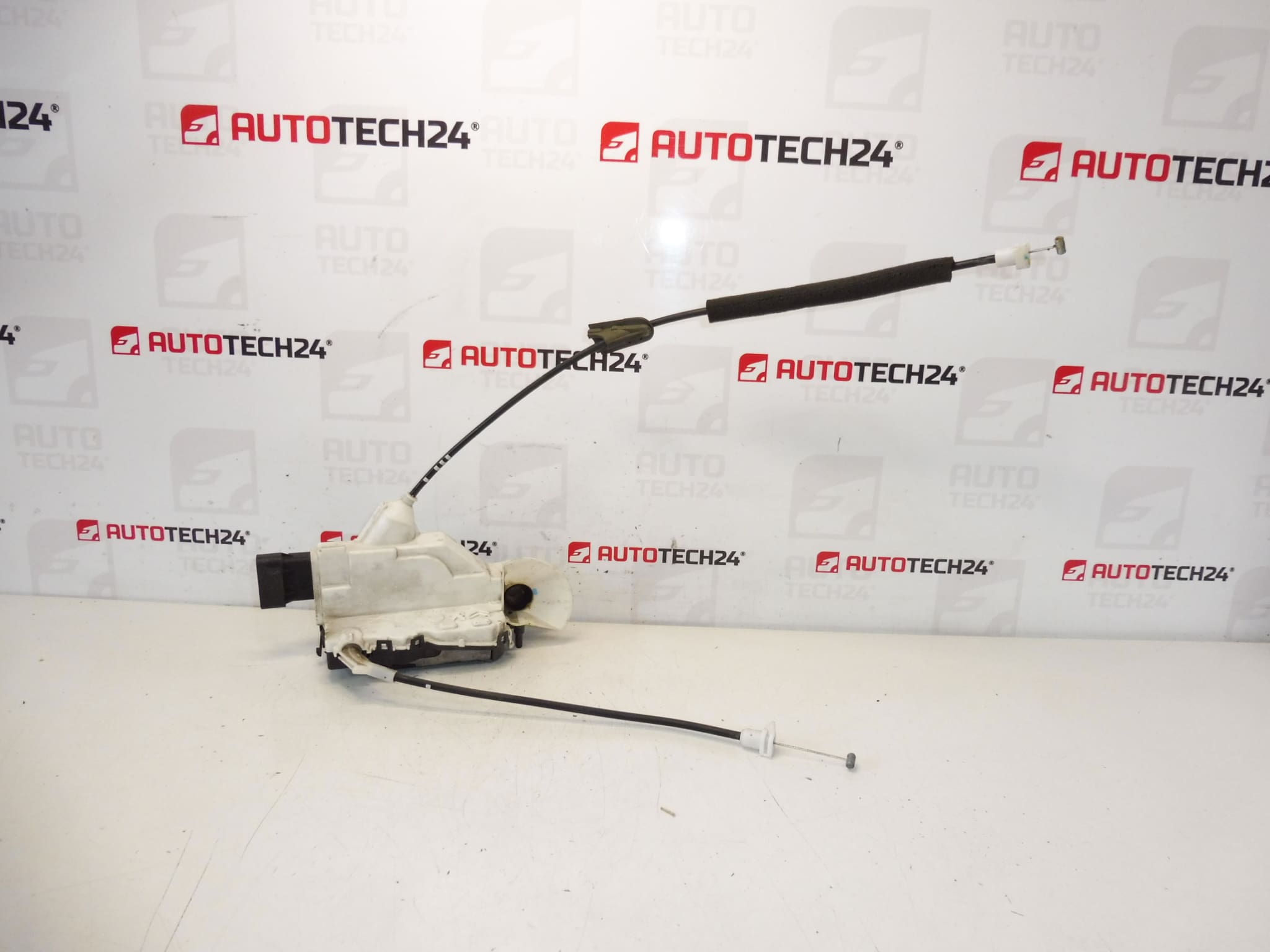 Serrure de porte conducteur Citroën C3 II A51 9800624480