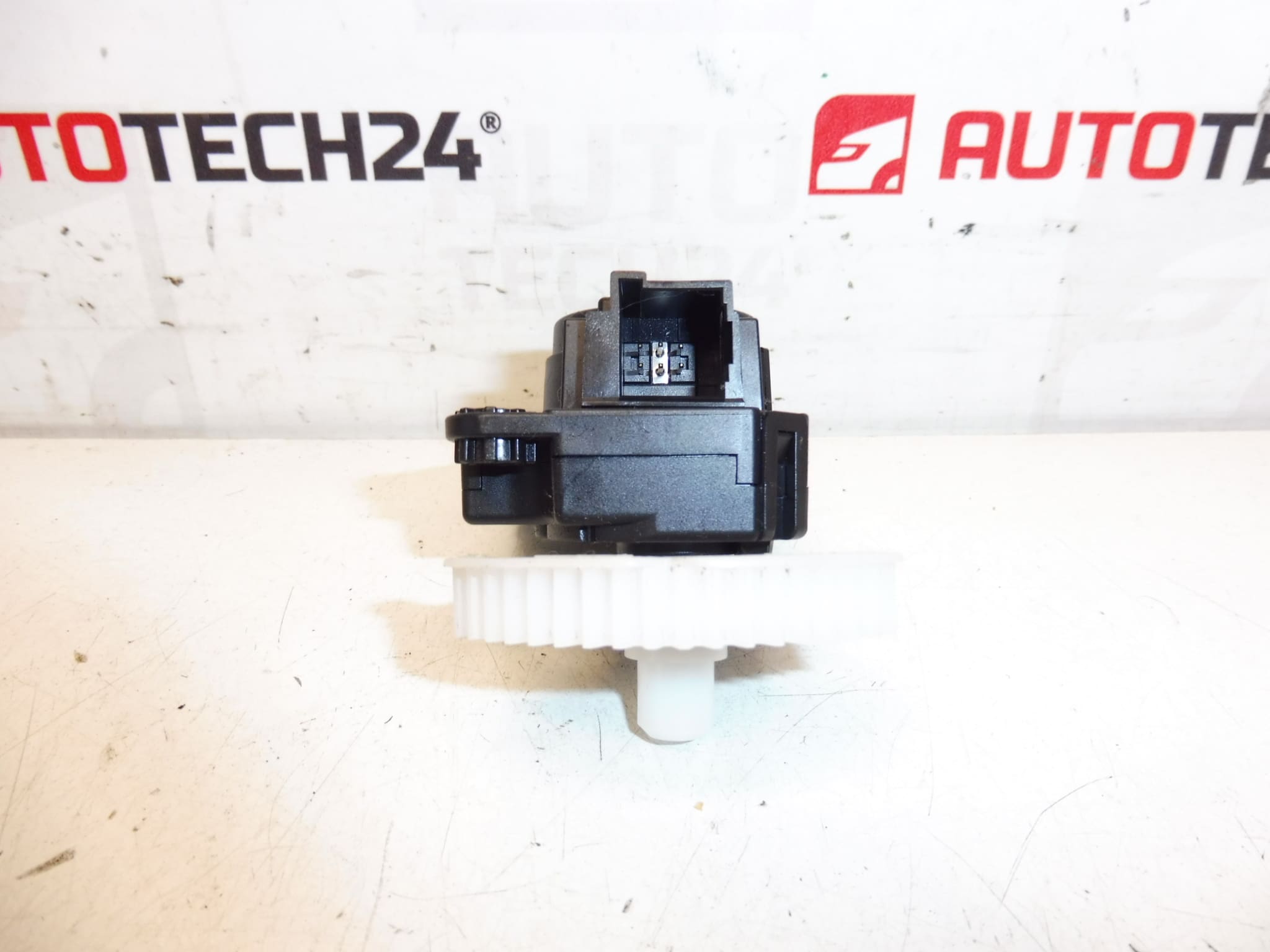 Actionneur de chauffage BEHR Citroën Z5509001 2706149C 647997 – Image 2