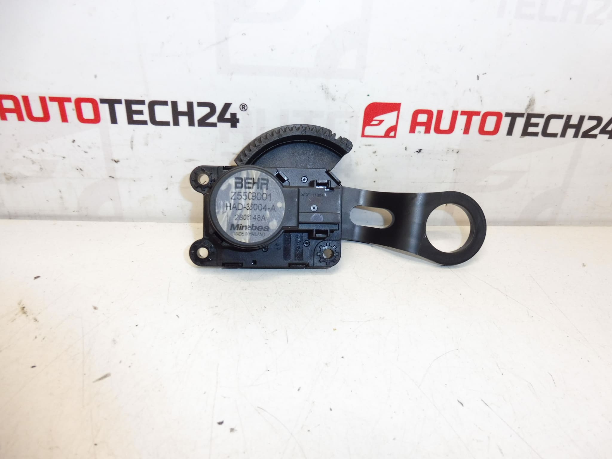 Actionneur de chauffage BEHR Citroën Z5509001 28006148A 647998