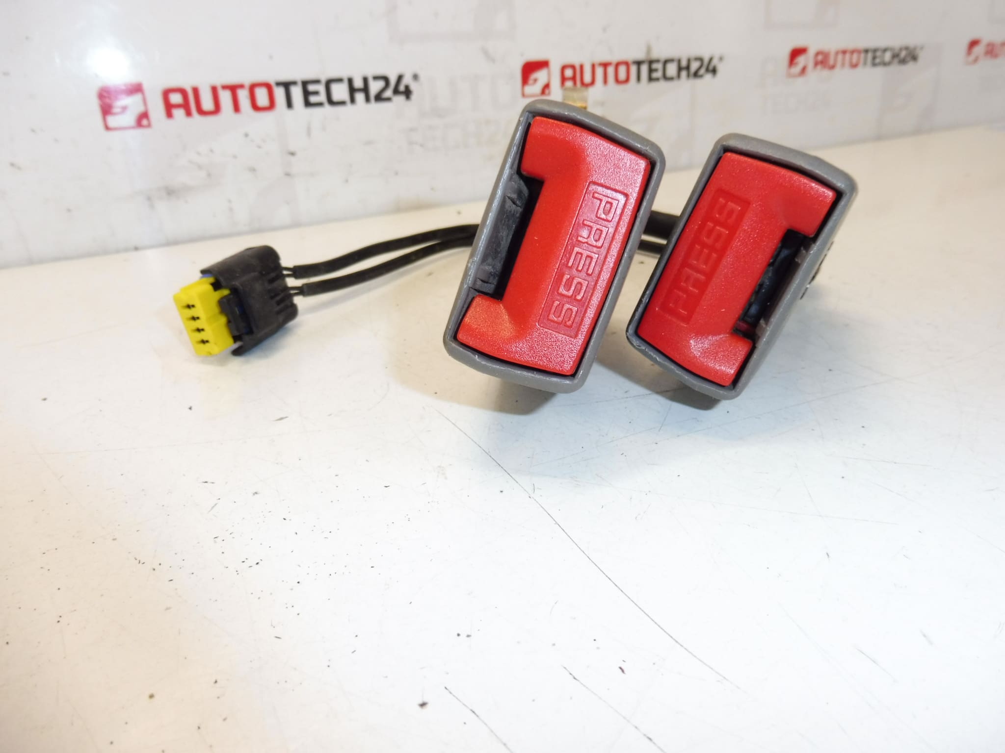 Verrouillage de ceinture de sécurité Citroën C5 II 8974W8 – Image 2