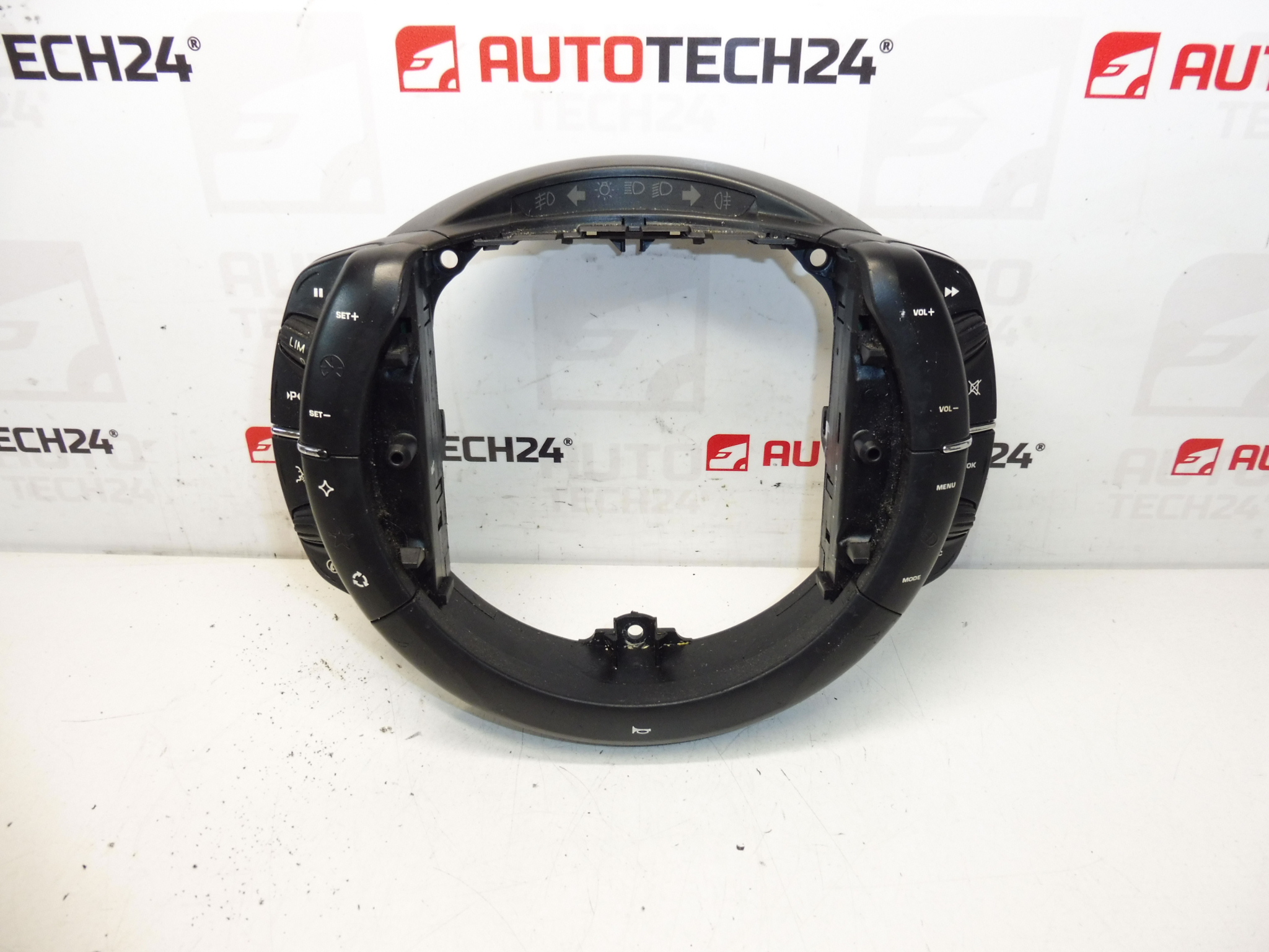 Commandes au volant Citroën C4 et Picasso 96624941ZD 6242Y9