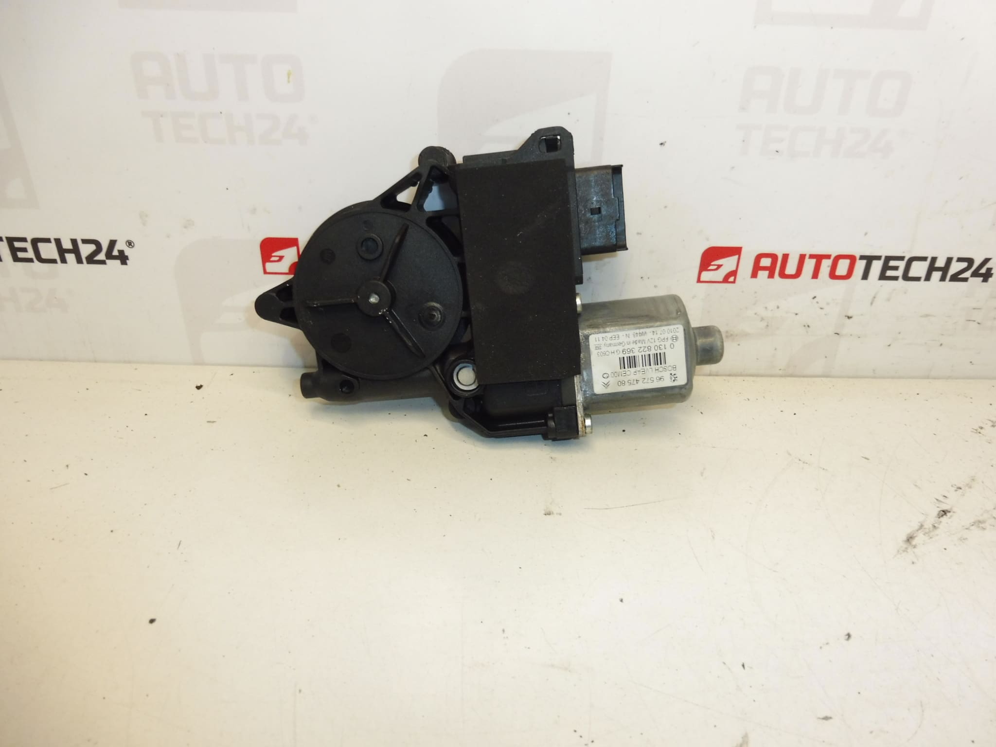 Moteur de lève-vitre droit Peugeot 308 9657247580 9222CW