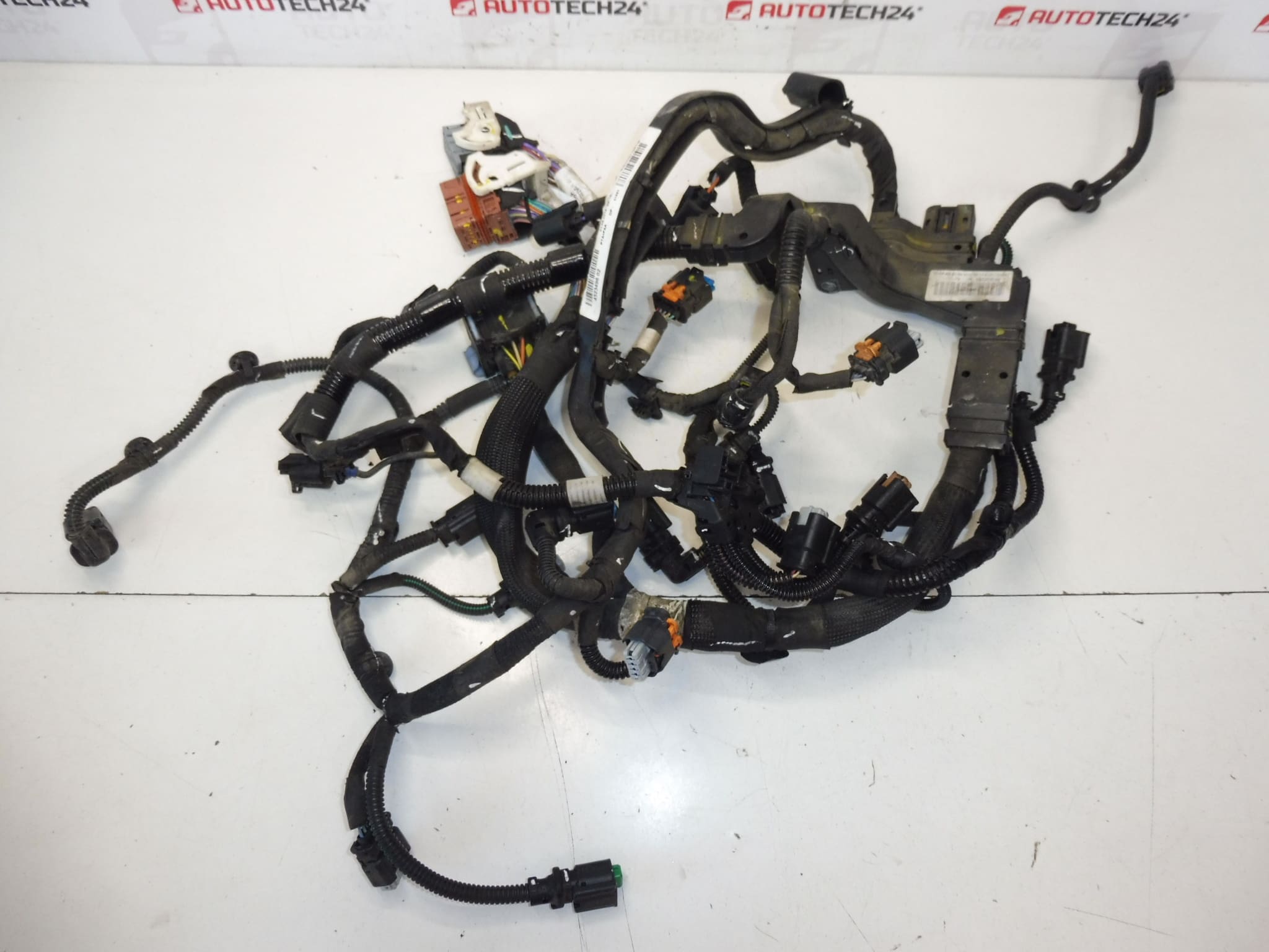 Ensemble moteur principal 1.6 e-HDI Citroën Peugeot 9803029080 – Image 2
