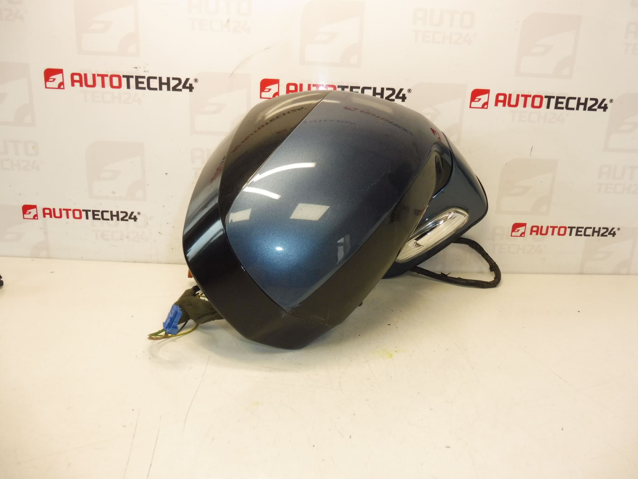 Rétroviseur droit KGQC Citroën C4 Picasso 96851525XY 8153VR