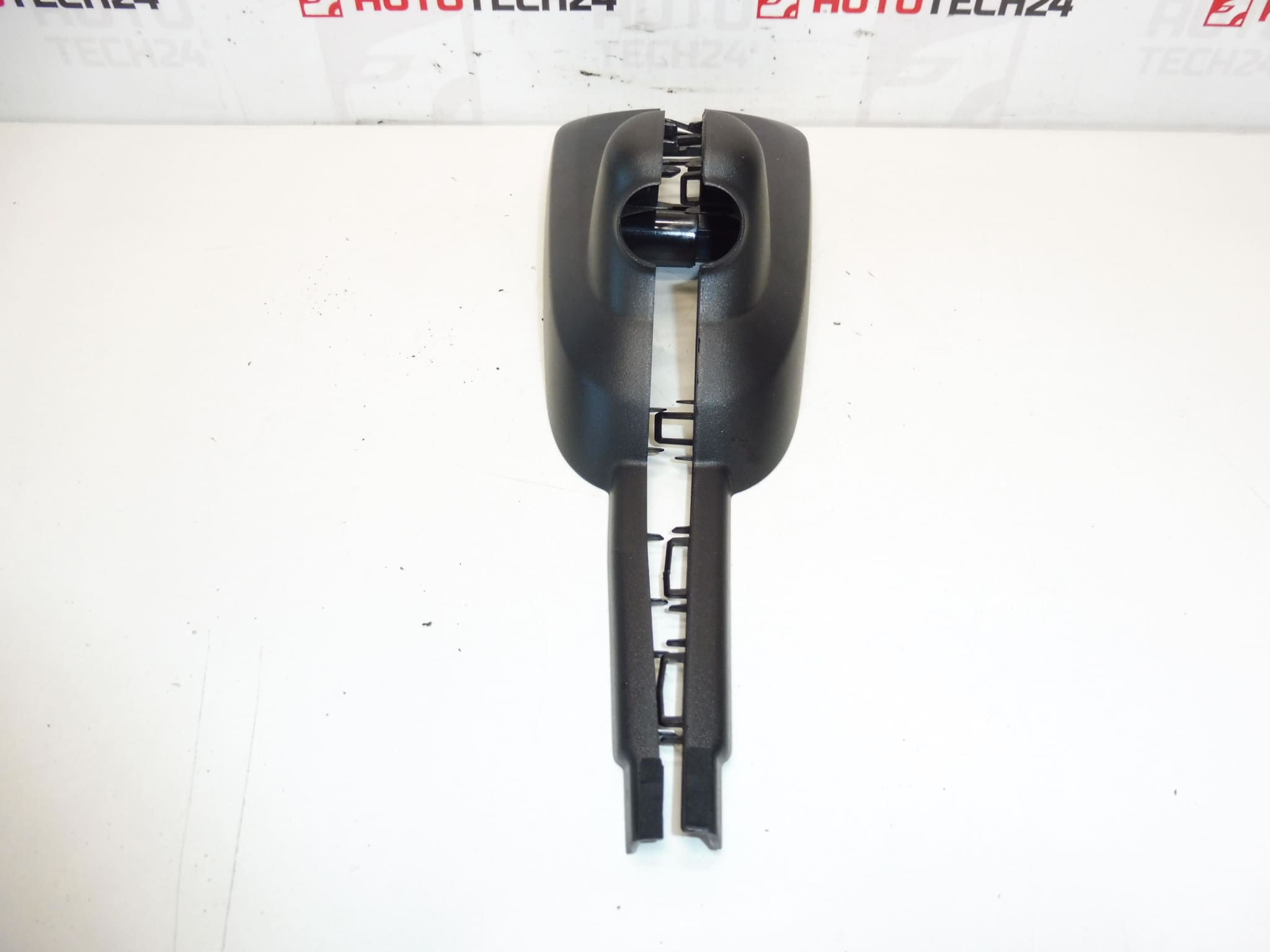 Cache rétroviseur intérieur Peugeot 3008 et 5008 8153XT 8153XV – Image 2