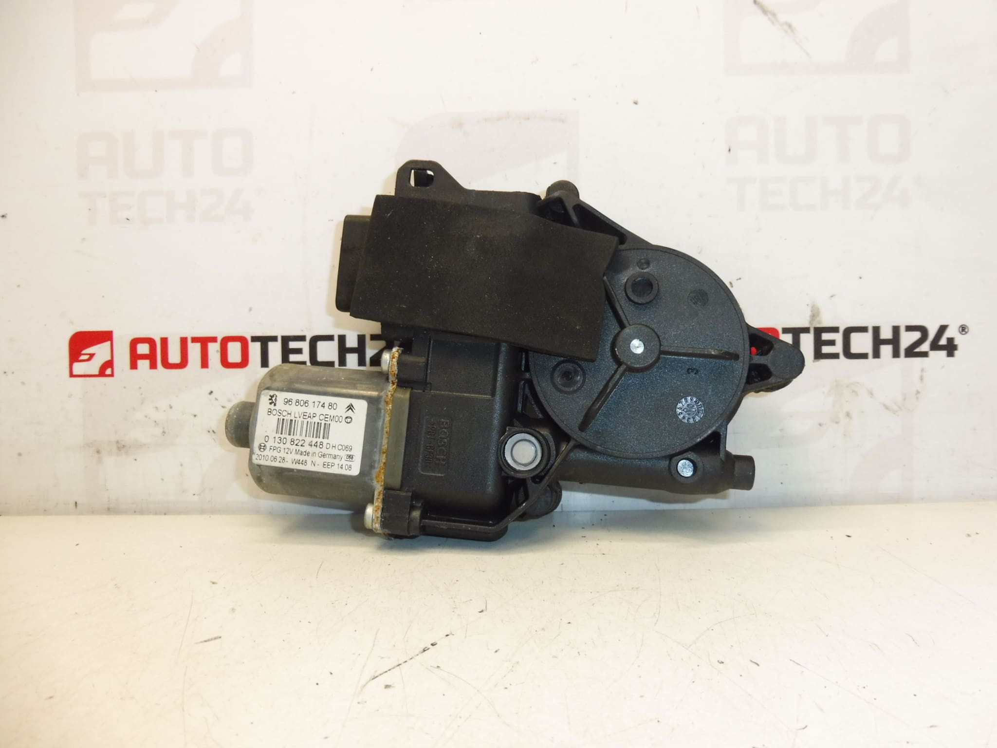 Moteur de lève-vitre arrière droit Peugeot 308 9680617480 9675466680 9224F0