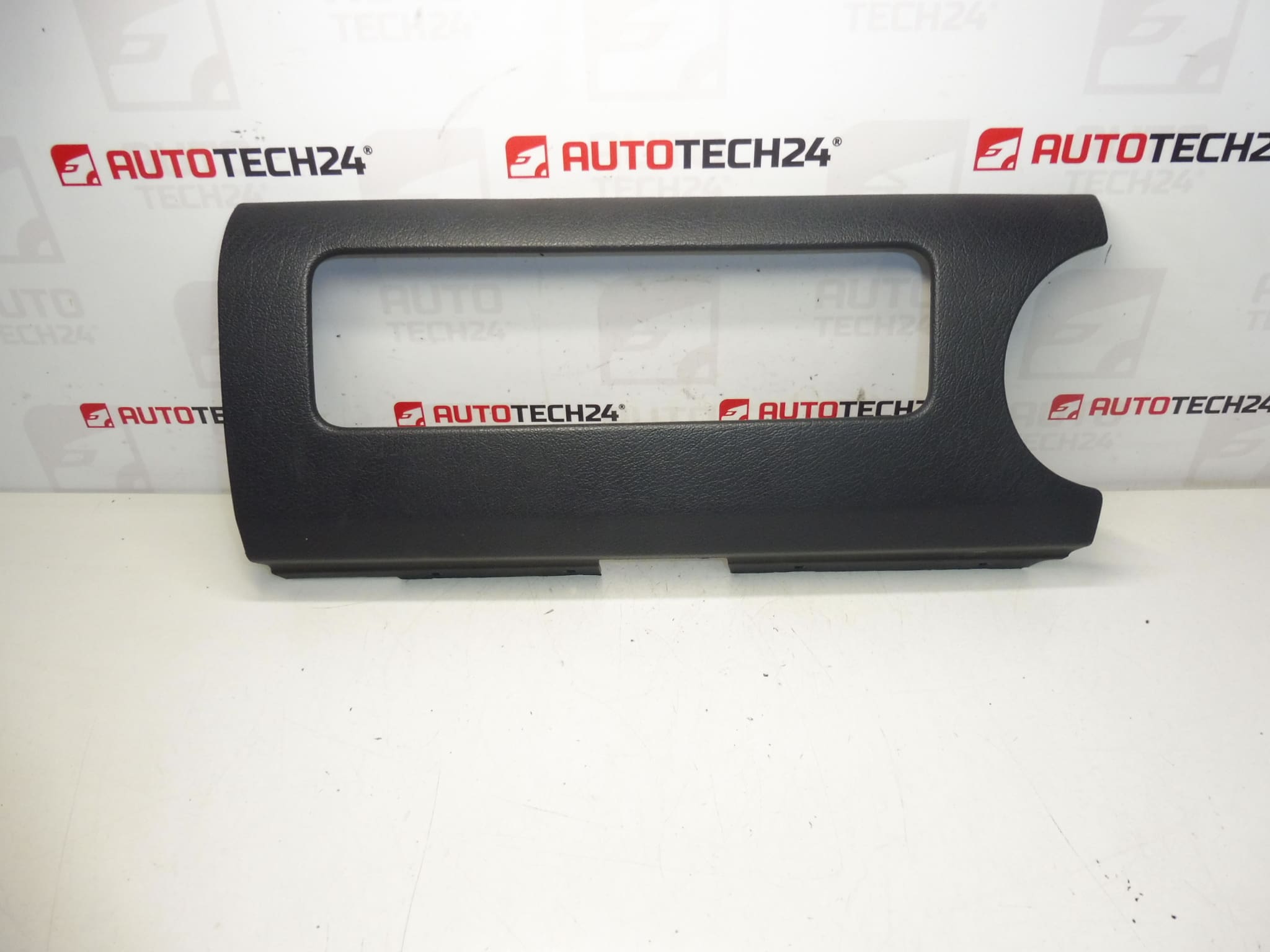 Panneau de tableau de bord Citroën Berlingo II Peugeot Partner II 9645502377 822640
