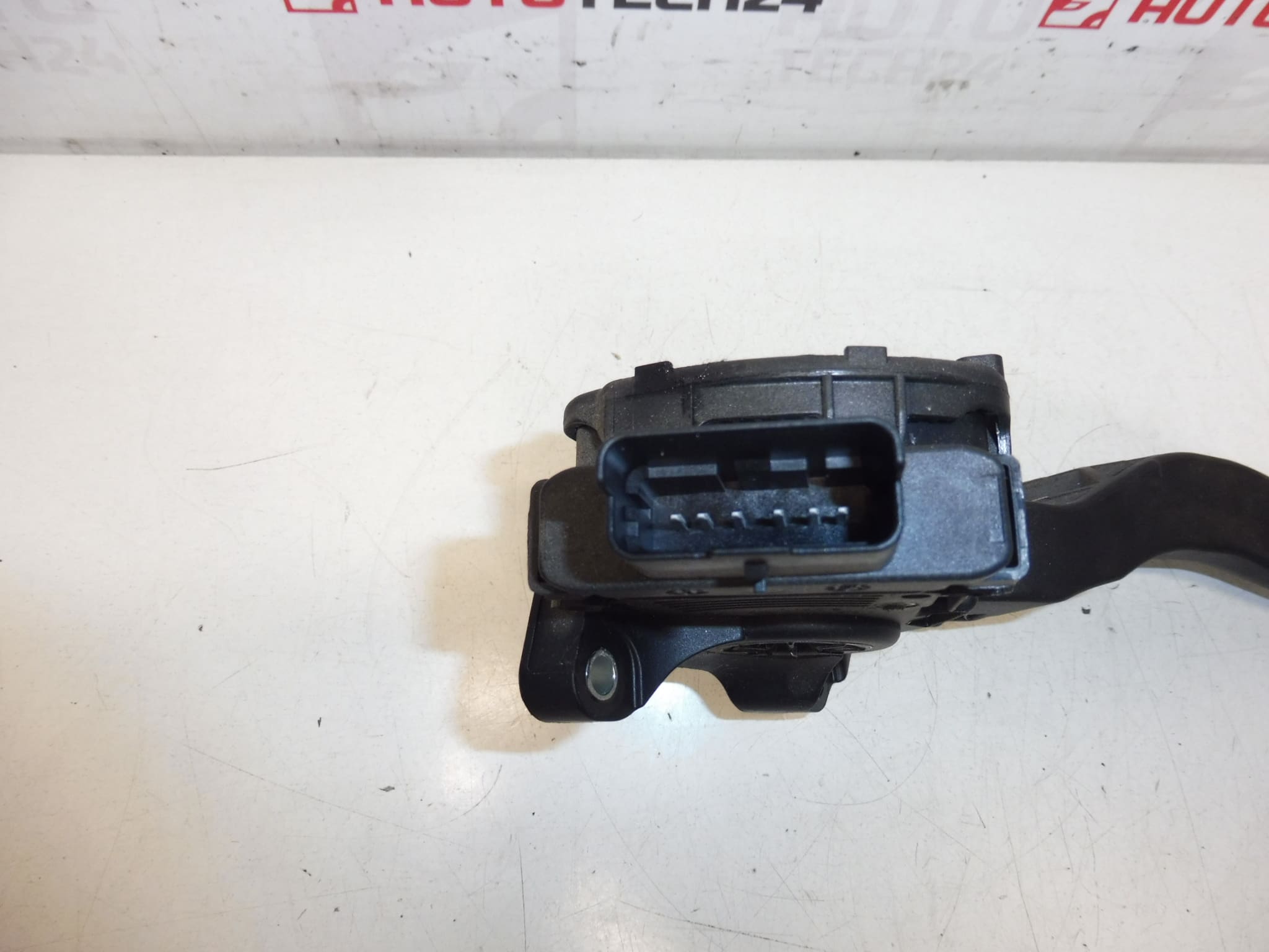 Pédale d'accélérateur HELLA Citroën Peugeot 9671433880 1601CX – Image 2