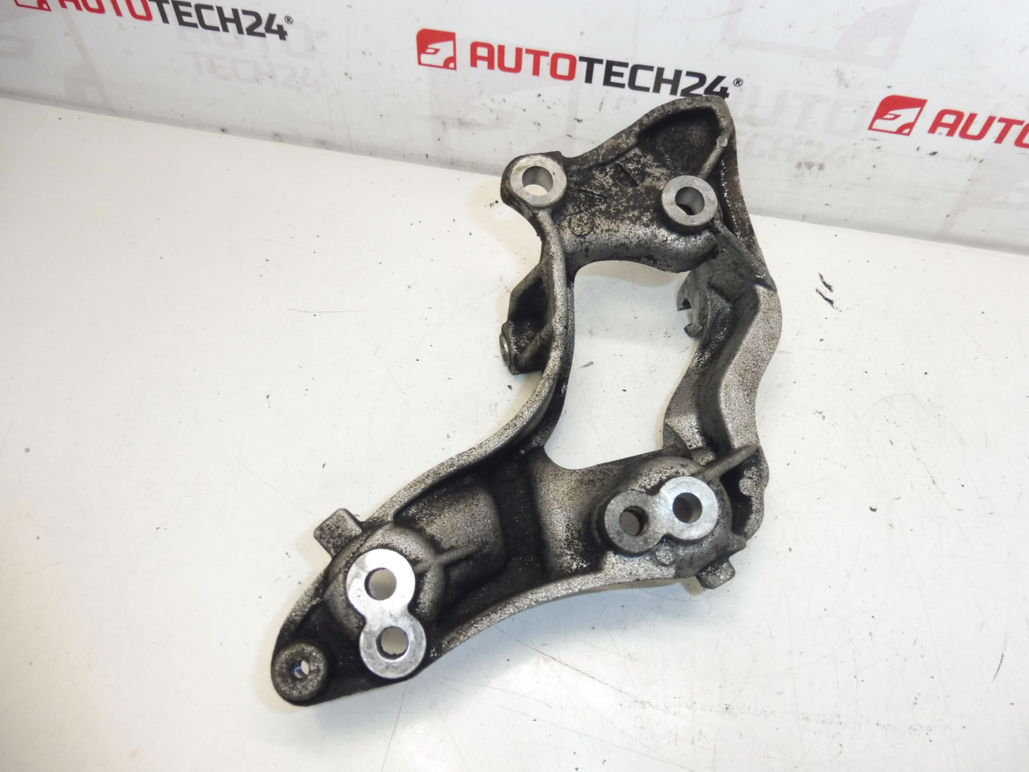 Support d'alternateur Citroën Peugeot 9655652980 5706K3 – Image 2