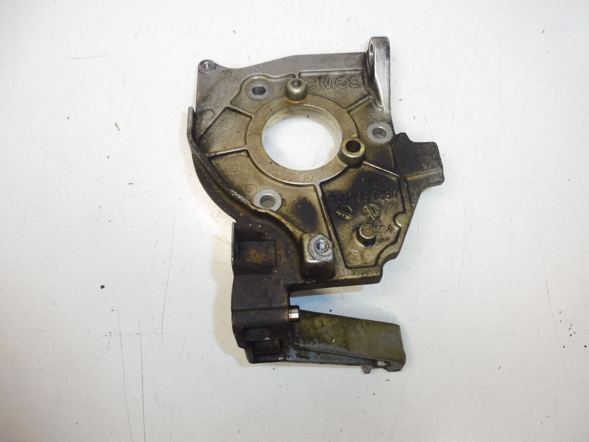 Support de pompe d'injection 1.4 1.6 HDI 9654959880 192665 – Image 2