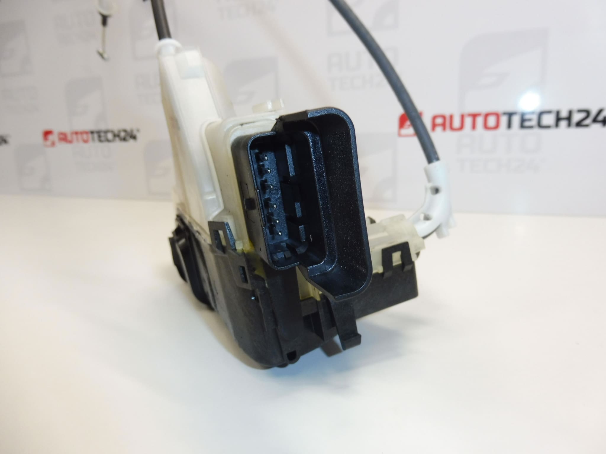 Serrure de porte conducteur Citroën Peugeot 9816343480 – Image 2